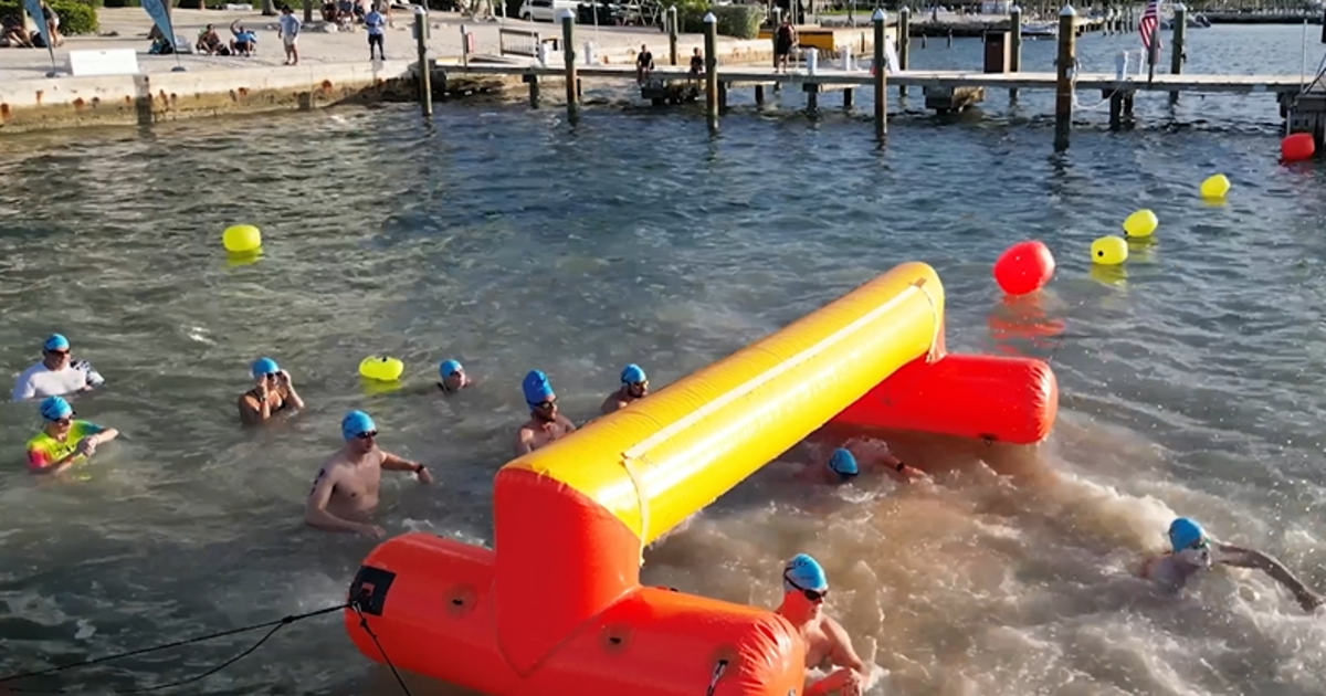 Over 300 swim in Florida Keys to restore aging lighthouse