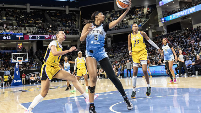 Los Angeles Sparks v Chicago Sky 