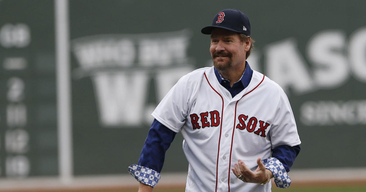 Red Sox legend Wade Boggs announces he is battling prostate cancer