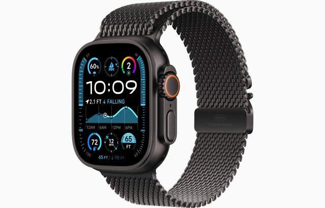 apple-watch-ultra-2-matte-black-with-milanese-band.jpg 