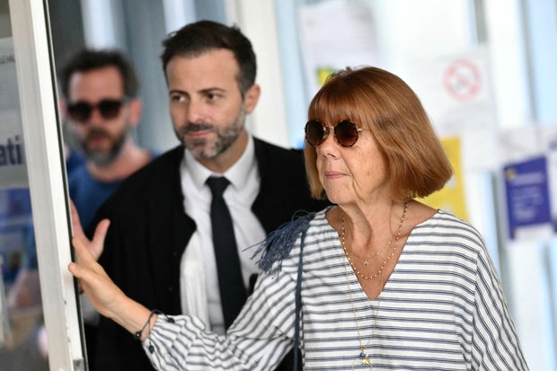 FRANÇA-JUSTIÇA-JULGAMENTO-PROTESTO-INVESTIGAÇÃO-ASSALTO-MULHERES