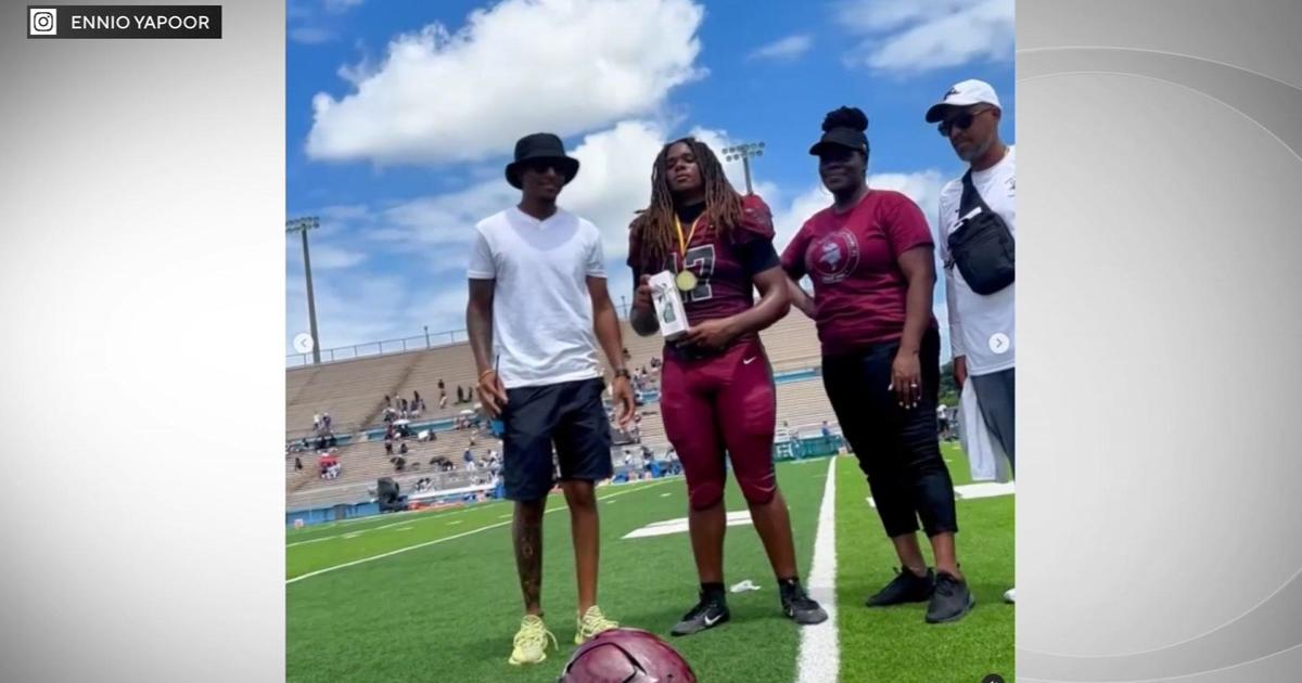 CBS Miami Nat Moore Trophy nominee Miami Norland Quarterback Ennio Yapoor