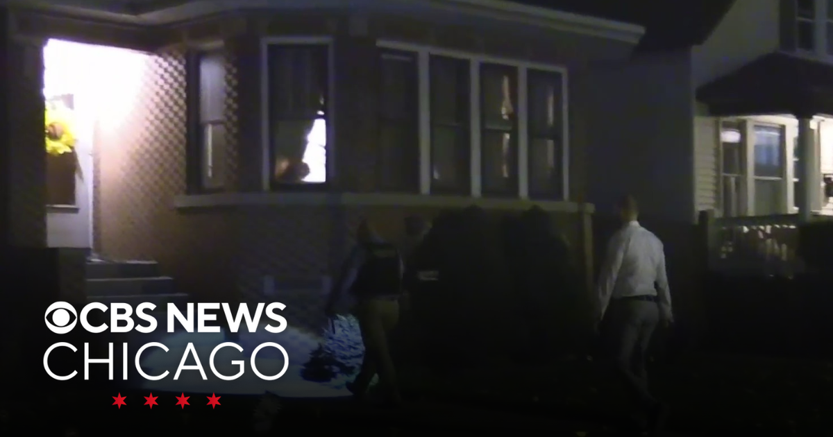 Man charged in SW Side armed robberies, home invasion - CBS Chicago