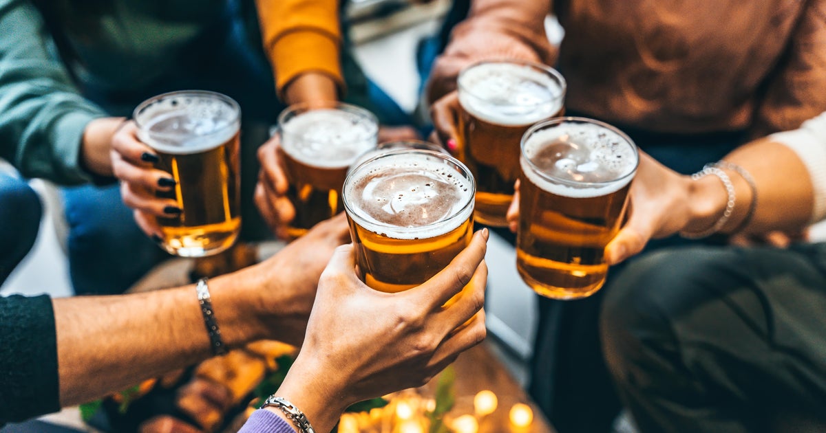 More than 1 drink a day raises risk of dying, new federal review concludes More than 1 drink a day raises risk of dying, new federal review concludes