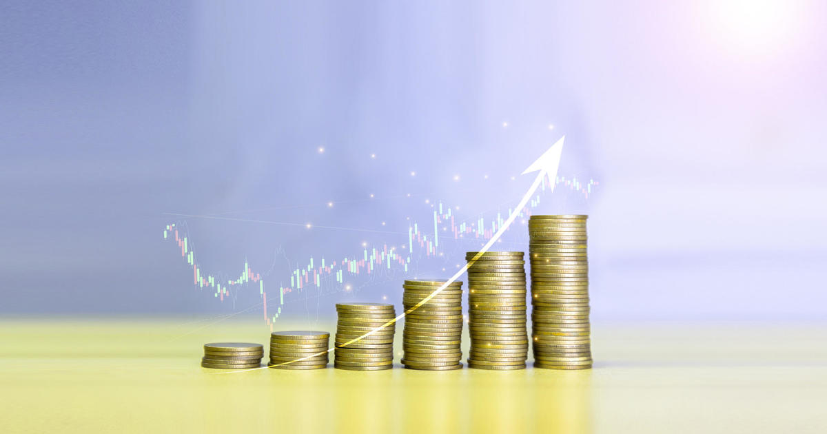 Gold prices surge to a new record: Why investors are buying in Gold prices surge to a new record: Why investors are buying in