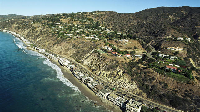 USA, California, Malibu, aerial view of Pacific Coast Highway 