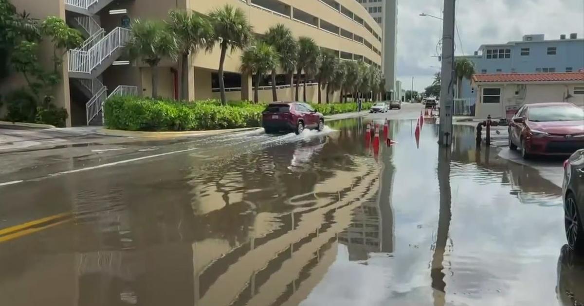 Hollywood beach hopes $48 million project will ease King Tides woes on roads - CBS Miami