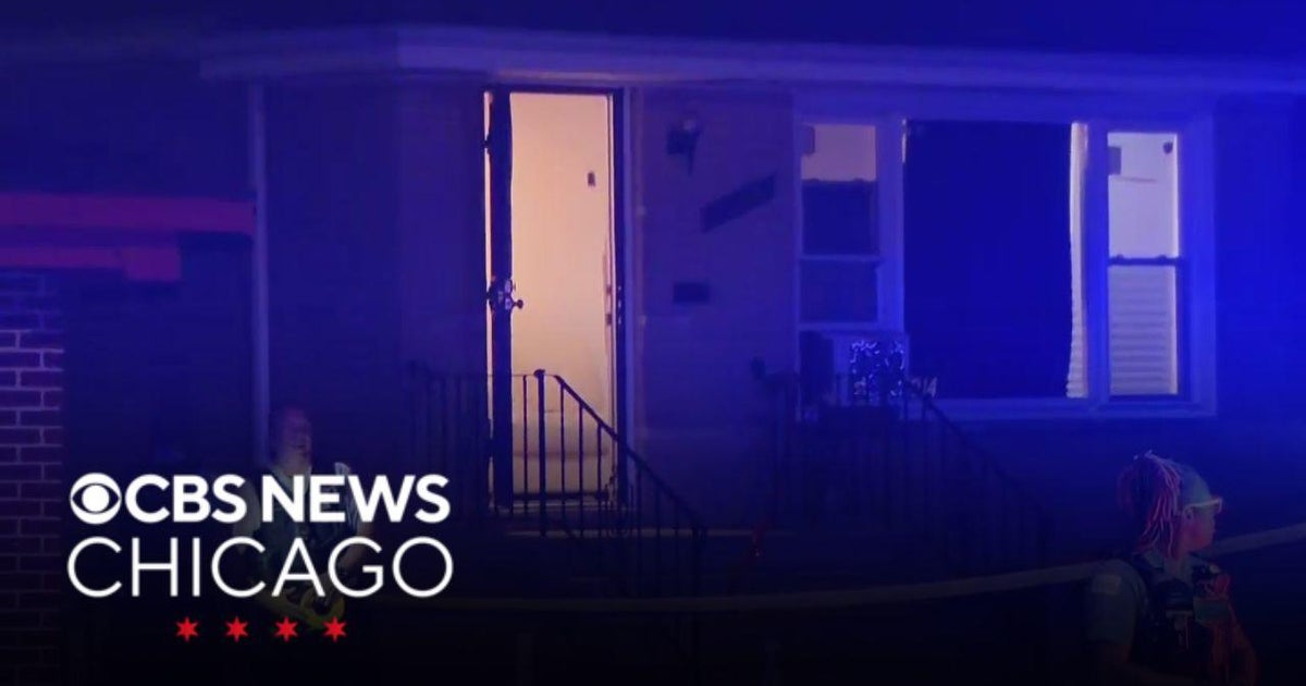 Woman shot and killed in her Chicago home - CBS Chicago