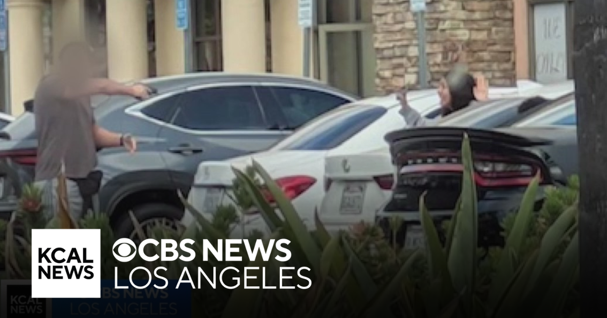 Off-duty police officer shoots man after witnessing alleged road rage ...