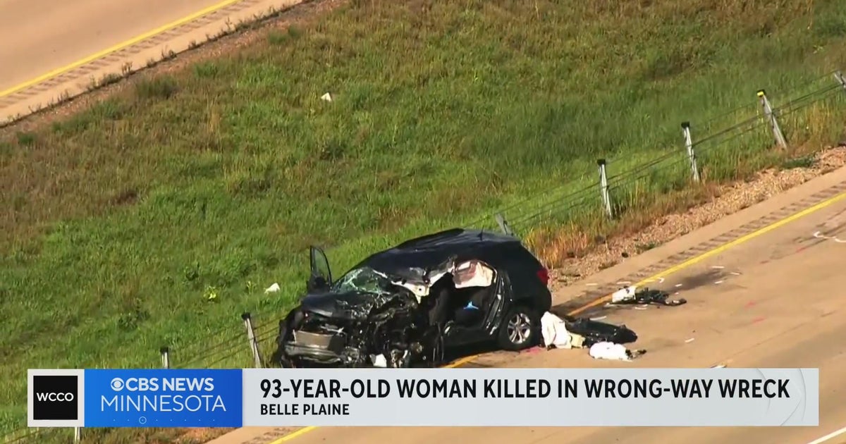 Woman driving wrong way down highway killed in crash - CBS Minnesota