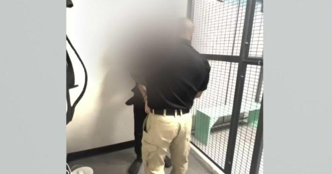 Florida sheriff arrests 2 teens accused of making school threats