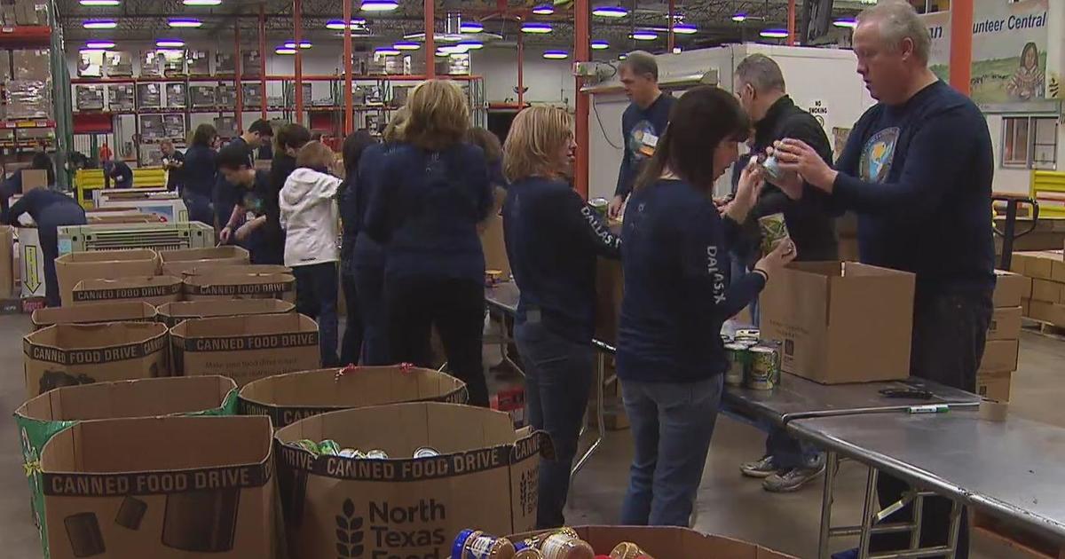 North Texas Food Bank volunteers up early on North Texas Giving Day