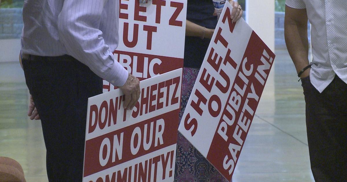 Farmington Hills residents protest proposed Sheetz location