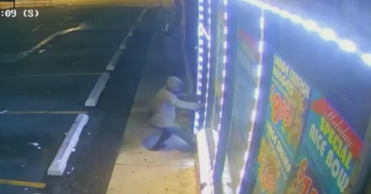 CPD search for person who burglarized 4 South Side businesses - CBS Chicago