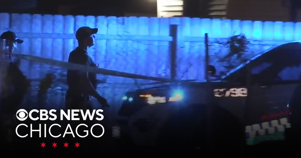Man dead, another wounded after fighting for gun in Gage Park - CBS Chicago