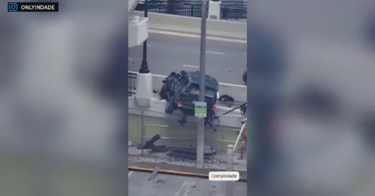 Man describes moment car flies off southbound I-95 near Downtown Miami and walks away unharmed Man describes moment car flies off southbound I-95 near Downtown Miami and walks away unharmed