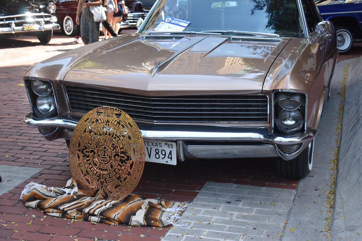 Carros y cultura: Lowrider culture in North Texas - CBS Texas