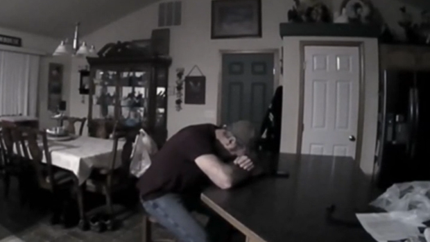 Imagem da câmera corporal de Dan Howard