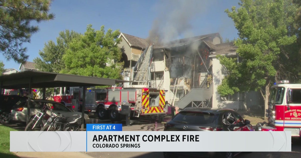 Apartment building catches fire in Colorado Springs - CBS Colorado