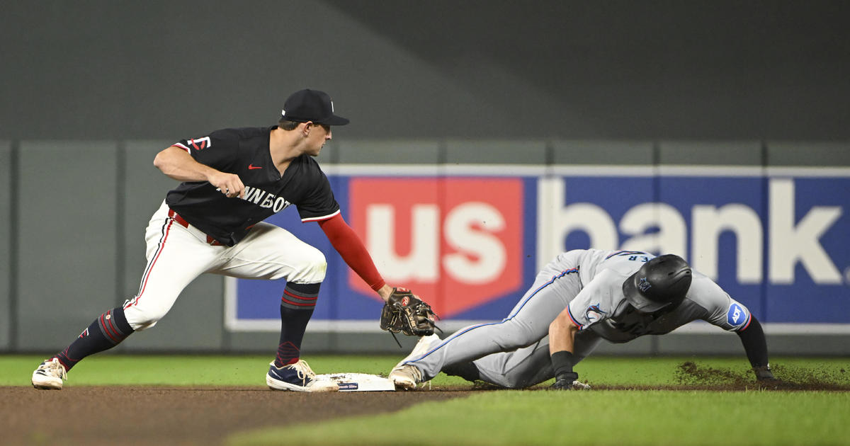 Twins snap three-game skid with 8-3 win over Marlins