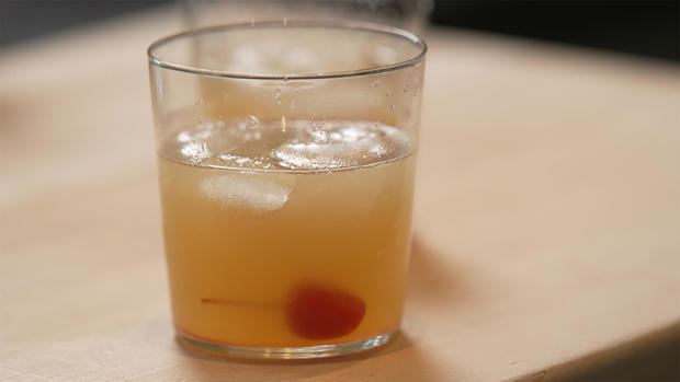 whiskey-sour-wide.jpg 