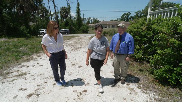 Sharyn Alfonsi with Ginny and Jeff Rapkin