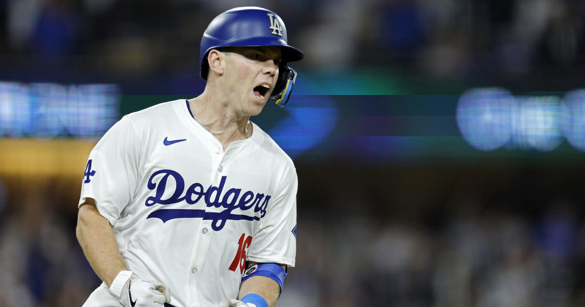 The Dodgers clinch their 11th NL West title in the last 12 years with a 7-2 win over the Padres