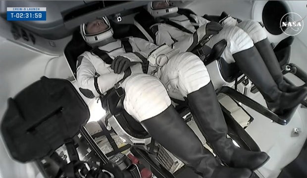 Astronautas presos da SpaceX