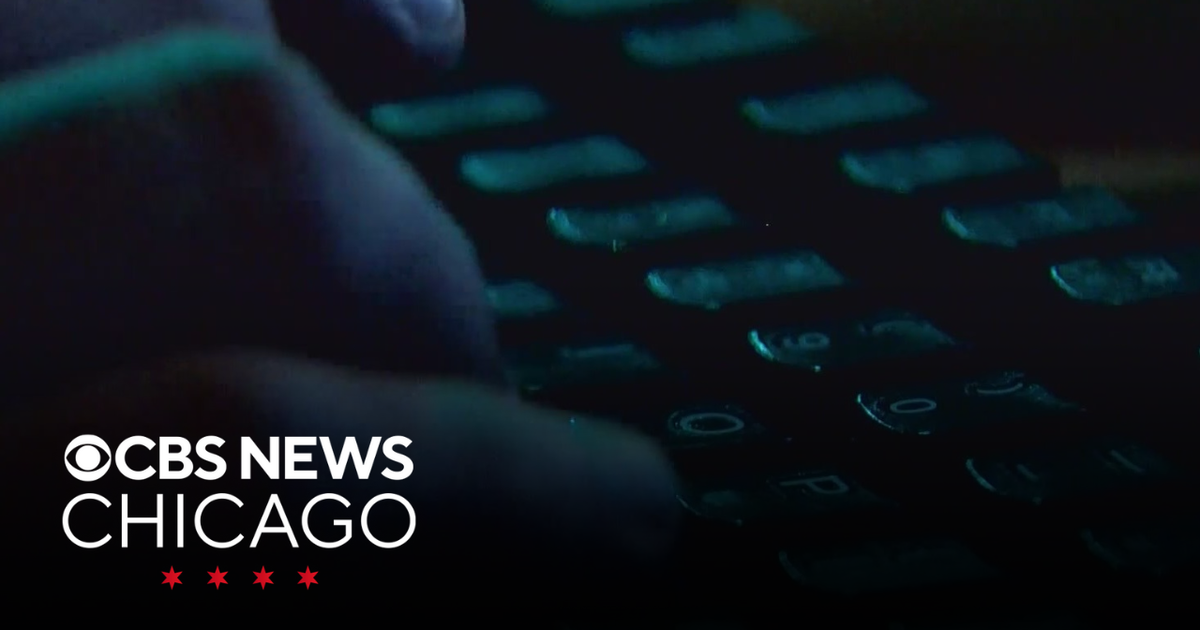 3 Iranian hackers charged with targeting Trump’s campaign - CBS Chicago