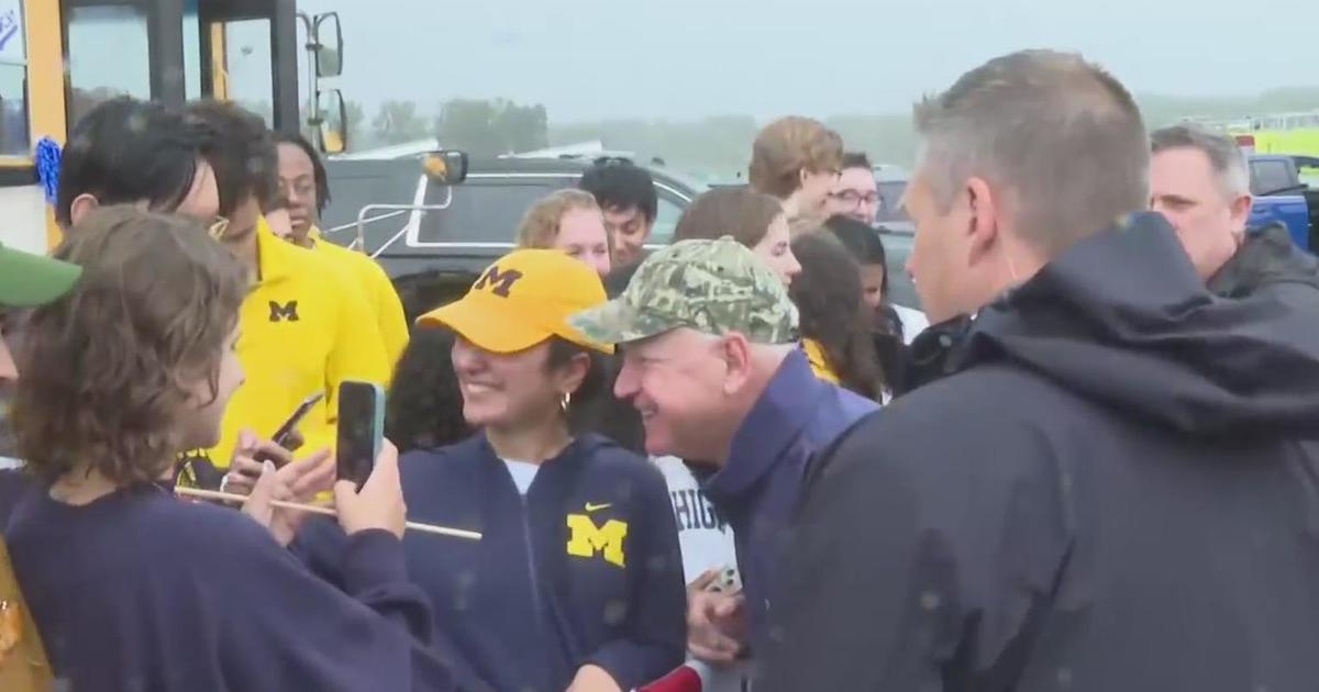 Walz will attend the Michigan-Minnesota football game before final preparations for Tuesday’s debate