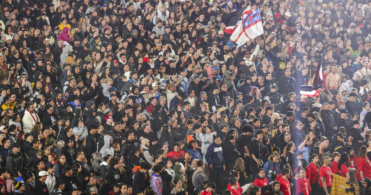 New Zealand reclaims international document for greatest mass haka