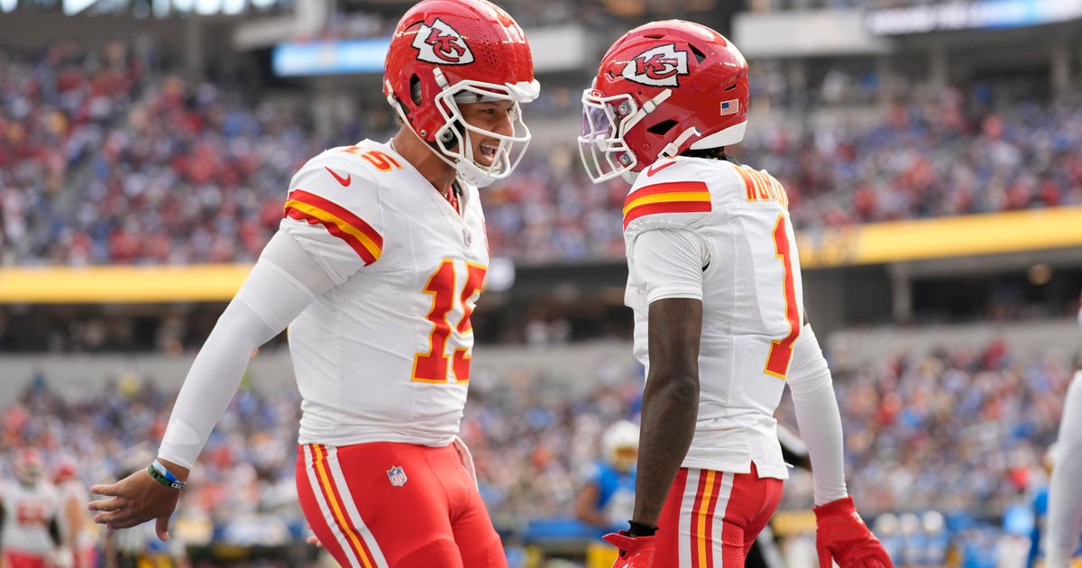 Chiefs Edge Chargers 17-10, Improve to 4-0