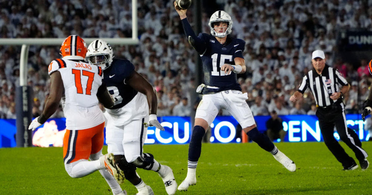 Singleton and Allen score TDs as No. 9 Penn State beats No. 19 Illinois 21-7