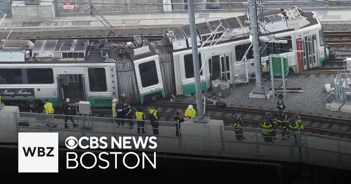 Passengers evacuated after Green Line derailment in Cambridge