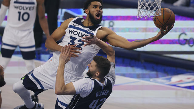 Timberwolves Towns Basketball 