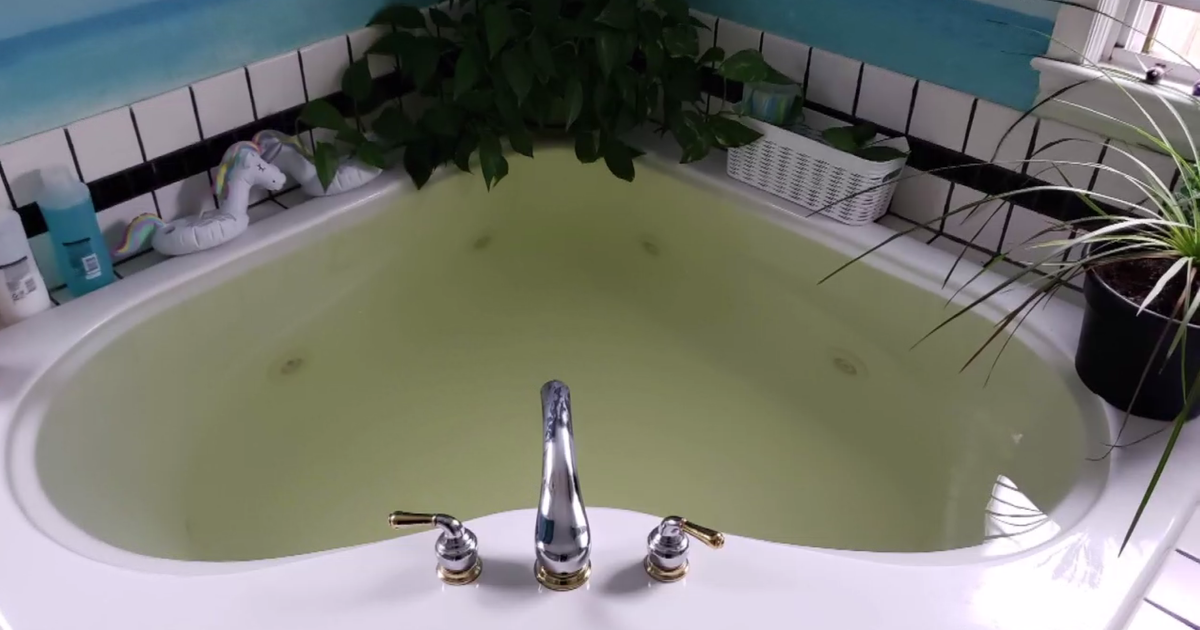Crest Hill, Illinois residents say cloudy and discolored water is an ongoing issue Crest Hill, Illinois residents say cloudy and discolored water is an ongoing issue