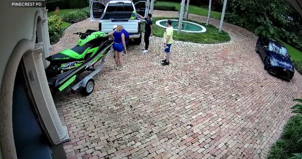 Police investigate ,500 jet ski scam in Pinecrest, urge caution with personal checks Police investigate ,500 jet ski scam in Pinecrest, urge caution with personal checks