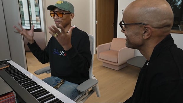 pharrell-williams-em-paris-studio.jpg