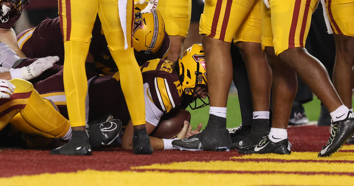 Minnesota upsets No. 11 USC 24-17 after Brosmer’s 4th-and-goal sneak with 56 seconds left