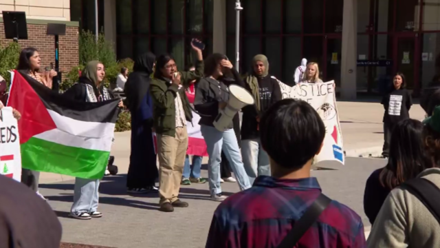 oct-7-chicago-college-protests.png 