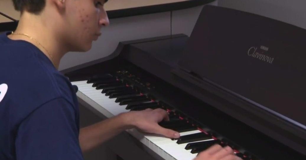 South Florida teen shares his passion for music with underprivileged children