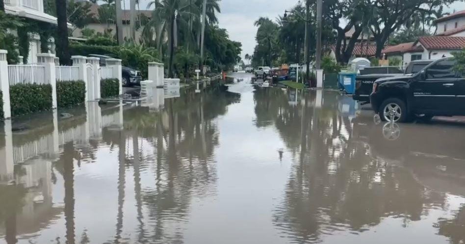 Fort Lauderdale, Hollywood streets hit by flooding Fort Lauderdale, Hollywood streets hit by flooding