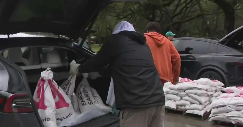 South Florida sandbag distribution sites are running out of supply