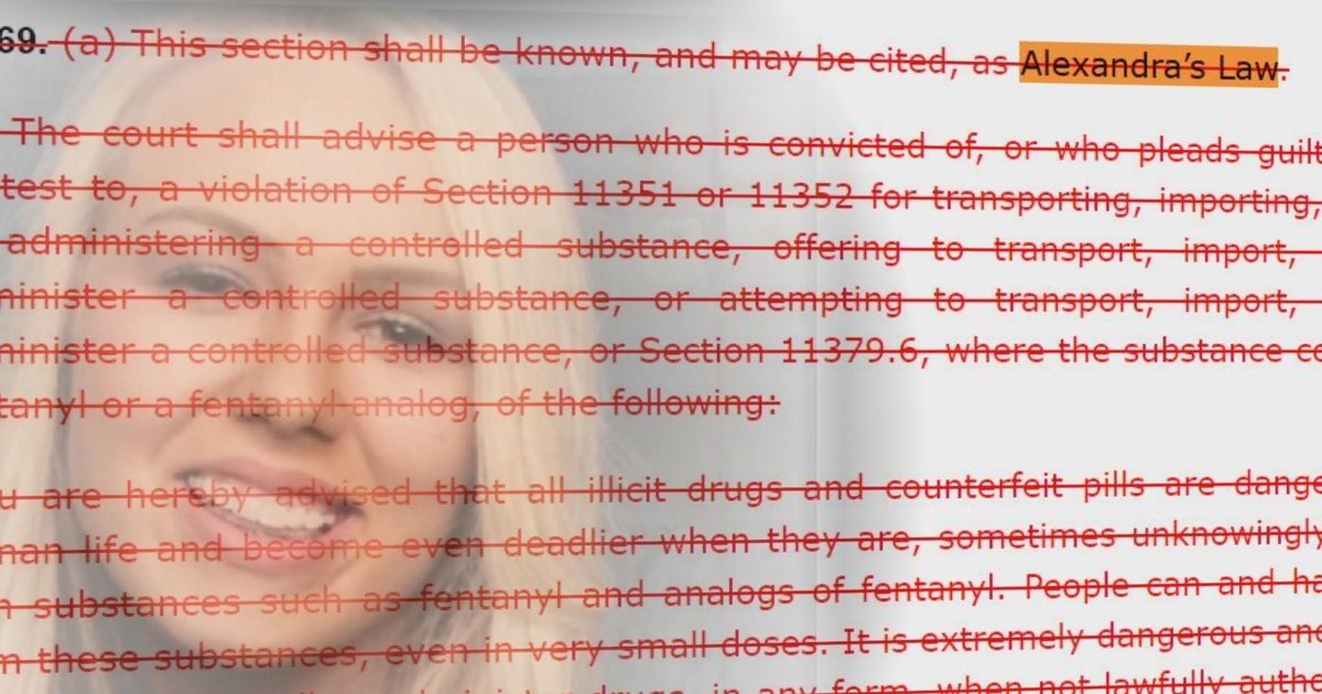 Из  Александра която беше вкъщи от колежа за посещение имаше