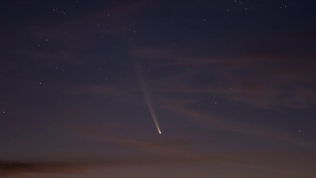 TOPSHOT-URUGUAY-ASTRONOMY-COMET-TSUCHINSHAN-ATLAS