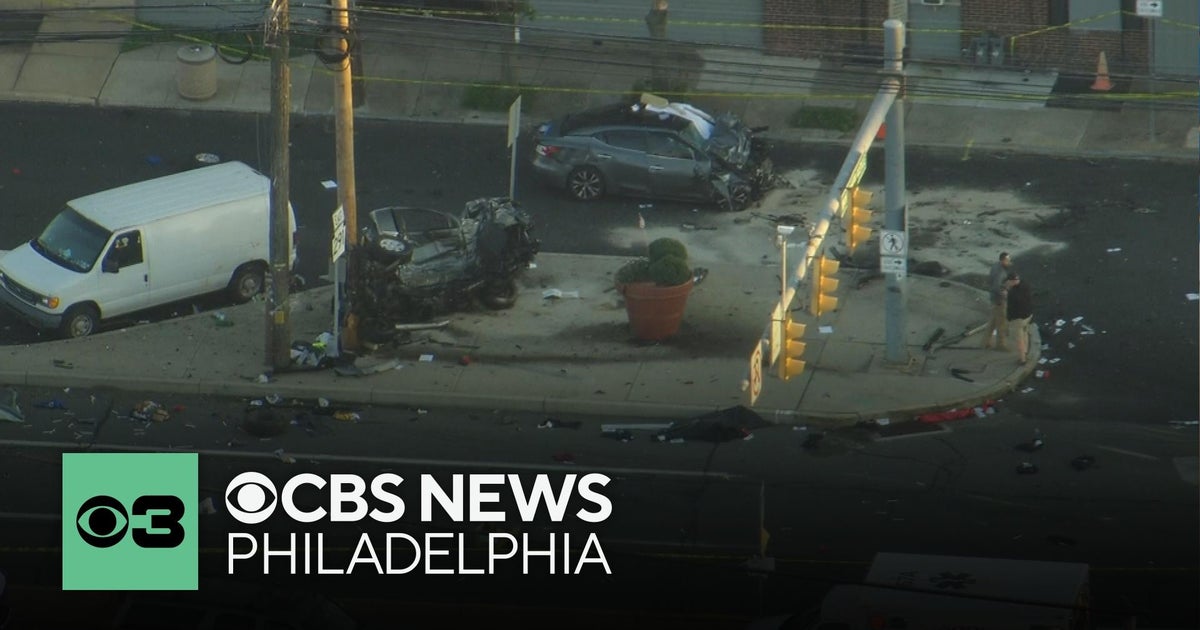Police chase turns into a car crash in Tinicum Township, Delaware ...