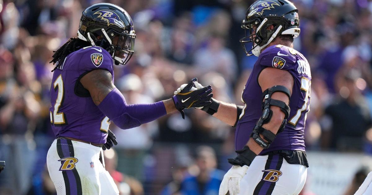 Derrick Henry scores twice in the Baltimore Ravens’ 30-23 win over the Commanders