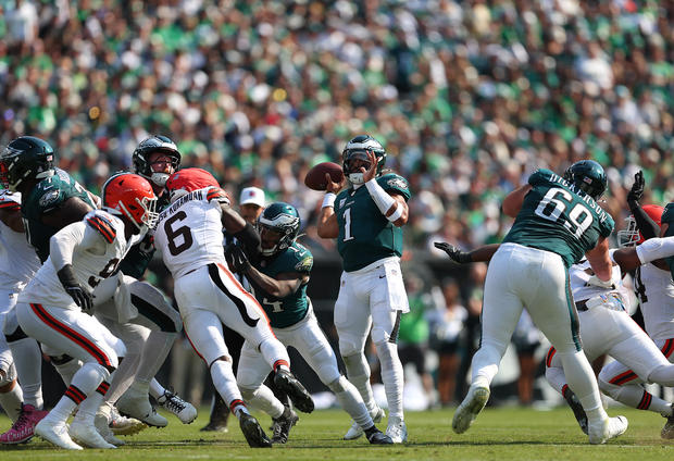 Cleveland Browns v Philadelphia Eagles 