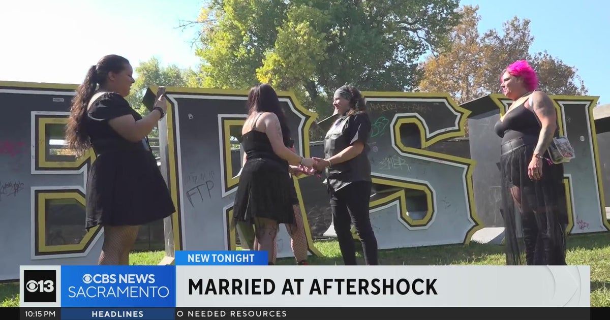 Couple gets married at Aftershock Festival