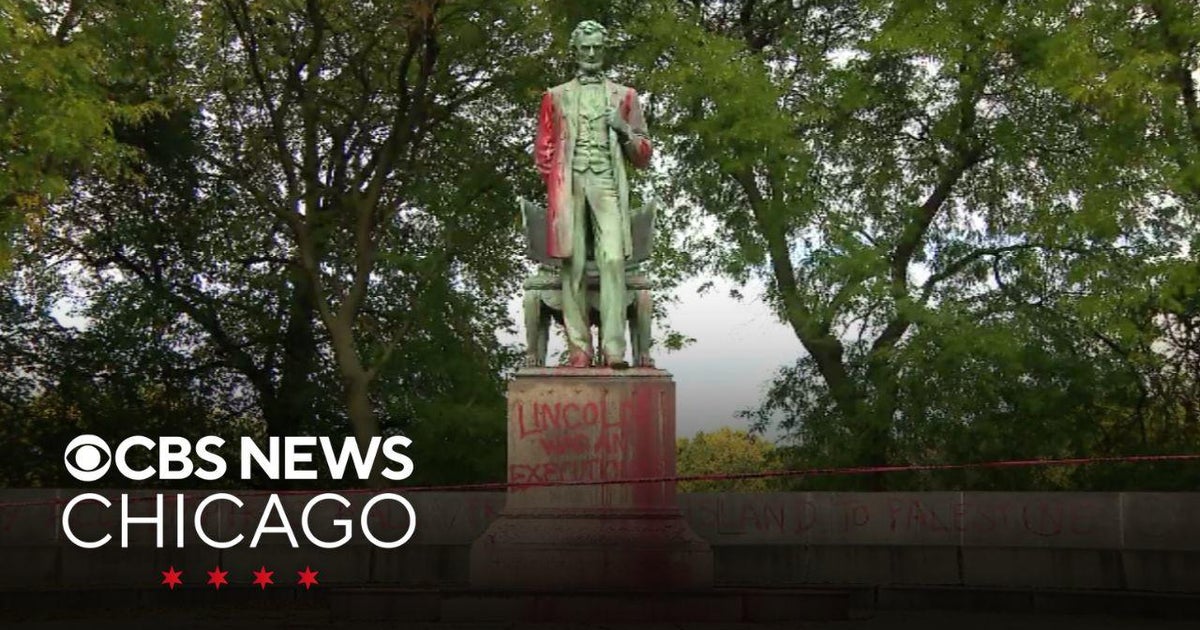 Abraham Lincoln statue defaced with red paint CBS Chicago